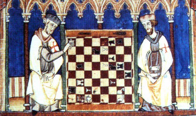 Templari giocano a scacchi